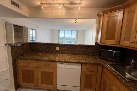Снять в аренду кондоминиум в Норт-Майами-Бич, Флорида 1 спальня, 72.46м2, № 2001316 - фото 13