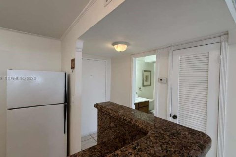 Снять в аренду кондоминиум в Норт-Майами-Бич, Флорида 1 спальня, 72.46м2, № 2001316 - фото 18