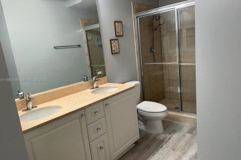 Condo in Boynton Beach, Florida, 2 bedrooms  № 2024137 - photo 10