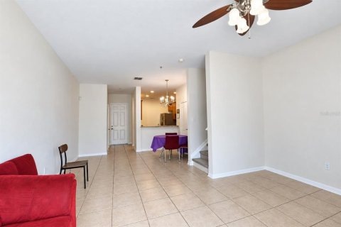 Touwnhouse à vendre à Orlando, Floride: 3 chambres, 147.99 m2 № 2403179 - photo 5