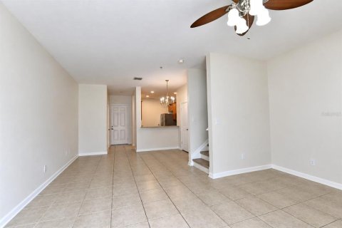 Touwnhouse à vendre à Orlando, Floride: 3 chambres, 147.99 m2 № 2403179 - photo 3
