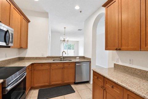 Touwnhouse à vendre à Orlando, Floride: 3 chambres, 147.99 m2 № 2403179 - photo 9