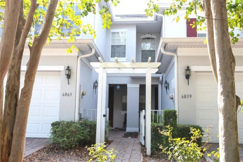 Touwnhouse à vendre à Orlando, Floride: 3 chambres, 147.99 m2 № 2403179 - photo 2