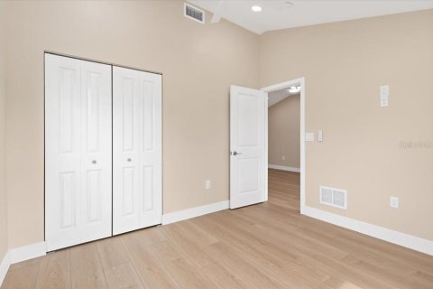 House in Venice, Florida 3 bedrooms, 121.05 sq.m. № 2094674 - photo 21
