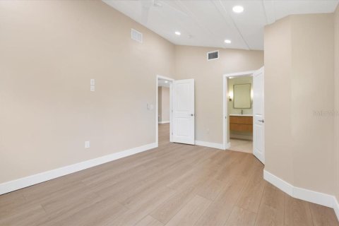 House in Venice, Florida 3 bedrooms, 121.05 sq.m. № 2094674 - photo 16