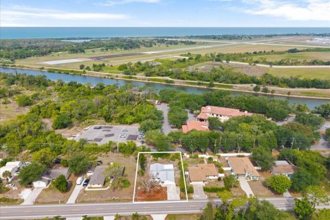 House in Venice, Florida 3 bedrooms, 121.05 sq.m. № 2094674 - photo 2