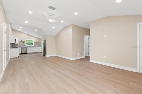 House in Venice, Florida 3 bedrooms, 121.05 sq.m. № 2094674 - photo 4