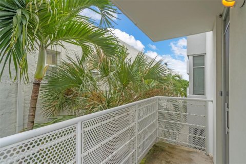 Снять в аренду кондоминиум в Майами-Бич, Флорида 2 спальни, 84.82м2, № 2003930 - фото 18