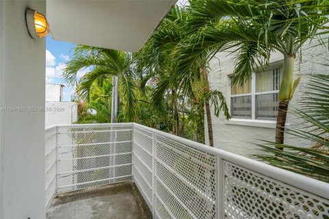 Снять в аренду кондоминиум в Майами-Бич, Флорида 2 спальни, 84.82м2, № 2003930 - фото 17