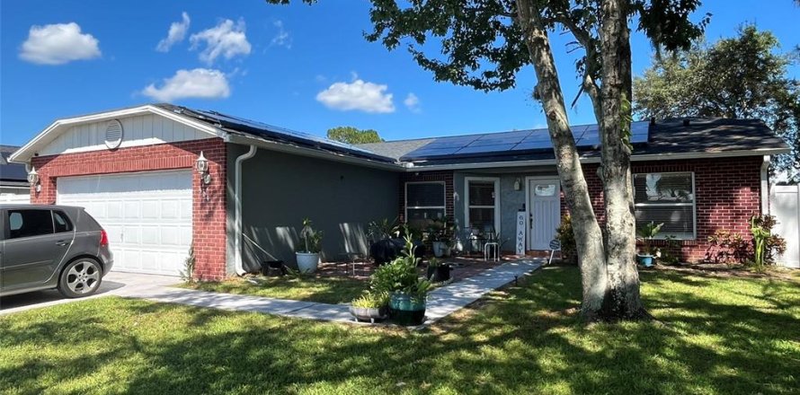 House in Kissimmee, Florida 3 bedrooms, 147.53 sq.m. № 1888626