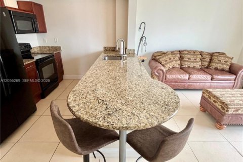 Купить кондоминиум в Майами, Флорида 2 спальни, 81.94м2, № 2168108 - фото 3
