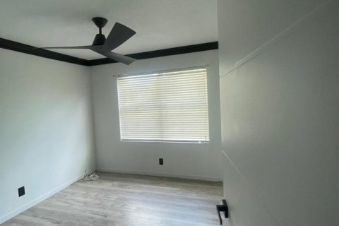 Townhouse in West Palm Beach, Florida 3 bedrooms, 128.76 sq.m. № 2189906 - photo 8