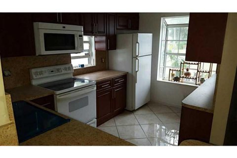 Townhouse in West Palm Beach, Florida 3 bedrooms, 128.76 sq.m. № 2189906 - photo 4