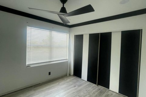 Townhouse in West Palm Beach, Florida 3 bedrooms, 128.76 sq.m. № 2189906 - photo 3