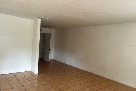 Villa ou maison à louer à Gainesville, Floride: 2 chambres, 83.61 m2 № 1765228 - photo 7