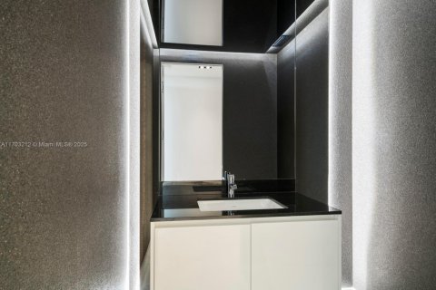 Купить кондоминиум в Санни-Айлс-Бич, Флорида 2 спальни, 290.78м2, № 1703816 - фото 26