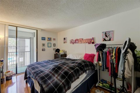 Condominio en venta en Hollywood, Florida, 2 dormitorios, 122.07 m2 № 1802776 - foto 24