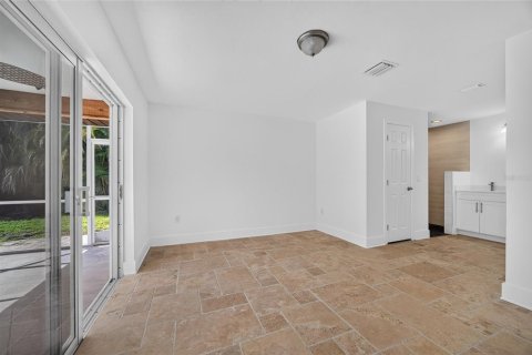 House in Fort Myers, Florida 3 bedrooms, 151.06 sq.m. № 2266695 - photo 21