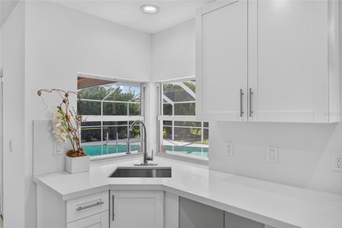 House in Fort Myers, Florida 3 bedrooms, 151.06 sq.m. № 2266695 - photo 15