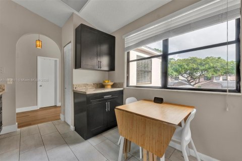 Copropriété à vendre à Plantation, Floride: 2 chambres, 118.17 m2 № 1957790 - photo 14