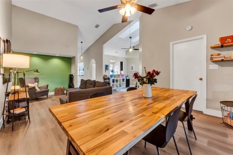 Copropriété à vendre à Plantation, Floride: 2 chambres, 118.17 m2 № 1957790 - photo 20