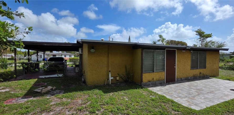 Villa ou maison à Fort Lauderdale, Floride 3 chambres, 115.94 m2 № 2066629