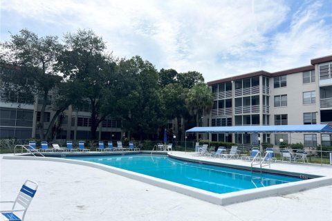 Condominio en venta en Lauderdale Lakes, Florida, 2 dormitorios, 89.19 m2 № 2084485 - foto 15