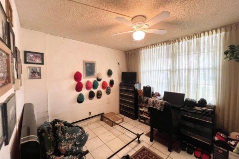 Condominio en venta en Lauderdale Lakes, Florida, 2 dormitorios, 89.19 m2 № 2084485 - foto 8