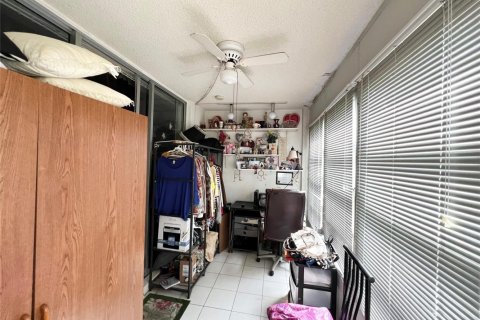 Condominio en venta en Lauderdale Lakes, Florida, 2 dormitorios, 89.19 m2 № 2084485 - foto 11