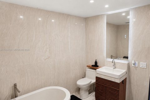 Condo in Miami, Florida, 2 bedrooms № 2178715 - photo 29