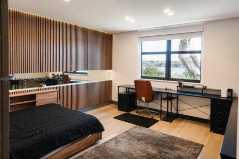 Condo in Miami, Florida, 2 bedrooms № 2178715 - photo 23