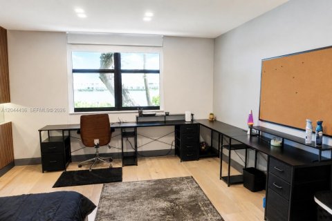 Condo in Miami, Florida, 2 bedrooms № 2178715 - photo 24