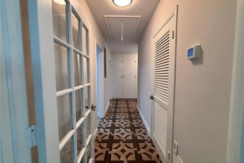 House in Bradenton, Florida 4 bedrooms, 338.54 sq.m. № 1746689 - photo 24
