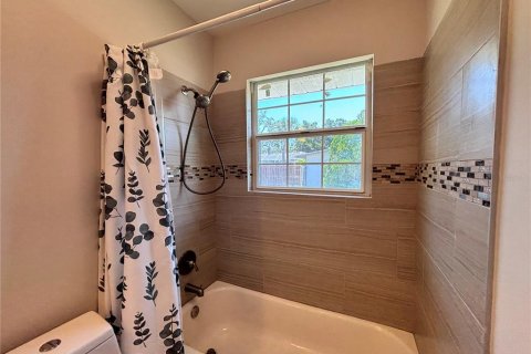 House in Bradenton, Florida 4 bedrooms, 338.54 sq.m. № 1746689 - photo 30