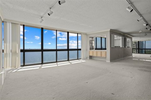 Copropriété à vendre à Tampa, Floride: 3 chambres, 185.43 m2 № 1898682 - photo 8
