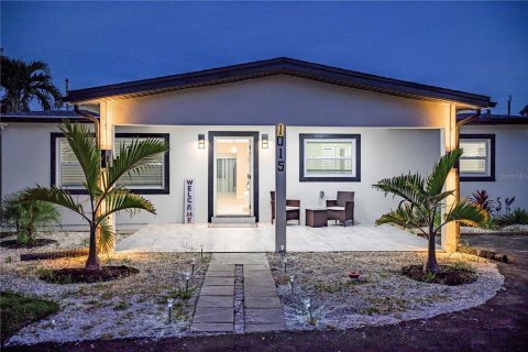 Casa en Saint Pete Beach, Florida 4 dormitorios, 181.16 m2 № 2134358