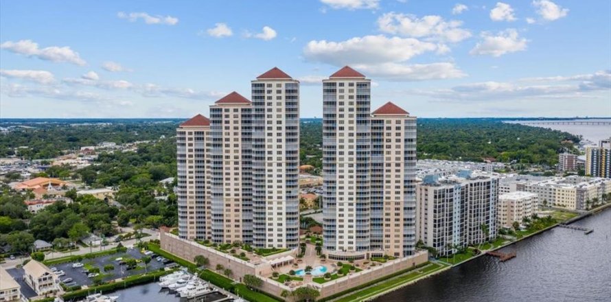 Condo in Fort Myers, Florida, 3 bedrooms  № 1773557