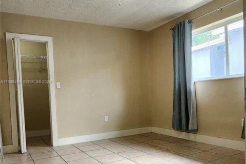 Купить виллу или дом в Хайалиа, Флорида 4 спальни, 183.02м2, № 2060853 - фото 8