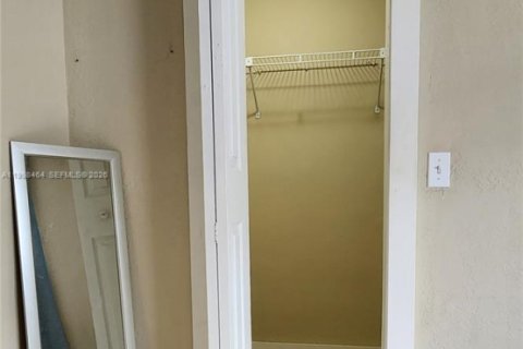 Купить виллу или дом в Хайалиа, Флорида 4 спальни, 183.02м2, № 2060853 - фото 6