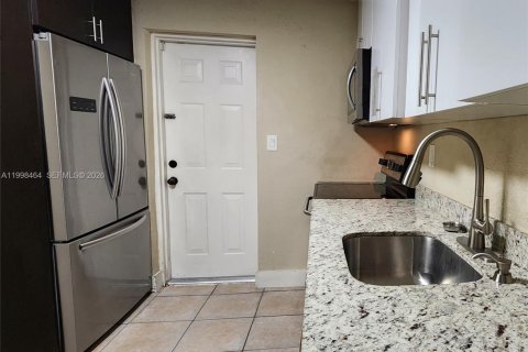 Купить виллу или дом в Хайалиа, Флорида 4 спальни, 183.02м2, № 2060853 - фото 2