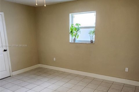 Купить виллу или дом в Хайалиа, Флорида 4 спальни, 183.02м2, № 2060853 - фото 16