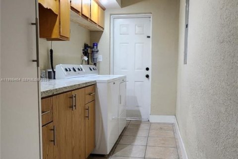 Купить виллу или дом в Хайалиа, Флорида 4 спальни, 183.02м2, № 2060853 - фото 19