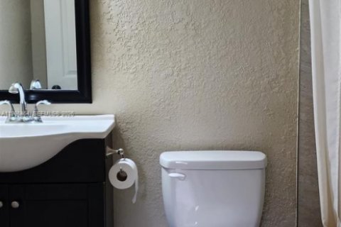 Купить виллу или дом в Хайалиа, Флорида 4 спальни, 183.02м2, № 2060853 - фото 9