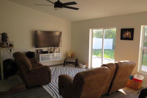 House in Lakeland, Florida 3 bedrooms, 122.54 sq.m. № 1870521 - photo 9