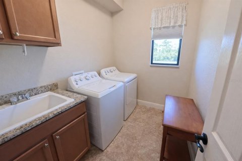 House in Placida, Florida 3 bedrooms, 166.11 sq.m. № 2196342 - photo 29