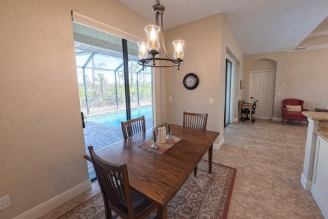 House in Placida, Florida 3 bedrooms, 166.11 sq.m. № 2196342 - photo 17