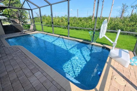 House in Placida, Florida 3 bedrooms, 166.11 sq.m. № 2196342 - photo 30