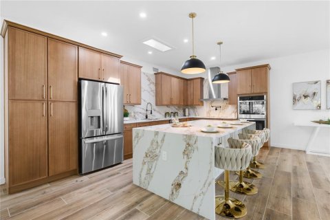 Villa ou maison à louer à Sarasota, Floride: 4 chambres, 227.61 m2 № 1816660 - photo 12