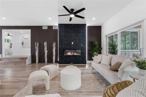 Villa ou maison à louer à Sarasota, Floride: 4 chambres, 227.61 m2 № 1816660 - photo 10