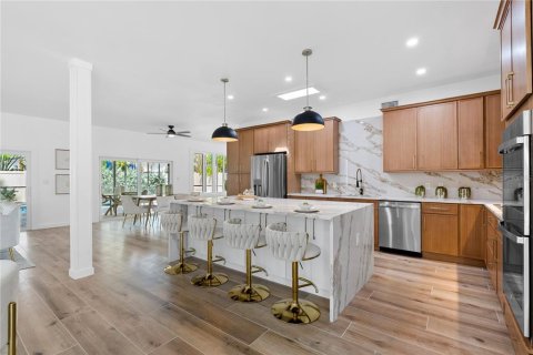 Villa ou maison à louer à Sarasota, Floride: 4 chambres, 227.61 m2 № 1816660 - photo 11